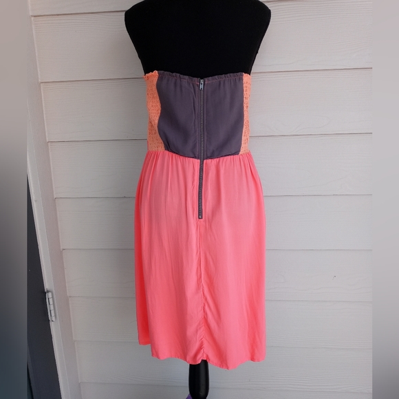 Xhilaration Strapless Sweetheart Neckline With Pockets Halter Dress - Picture 5 of 10